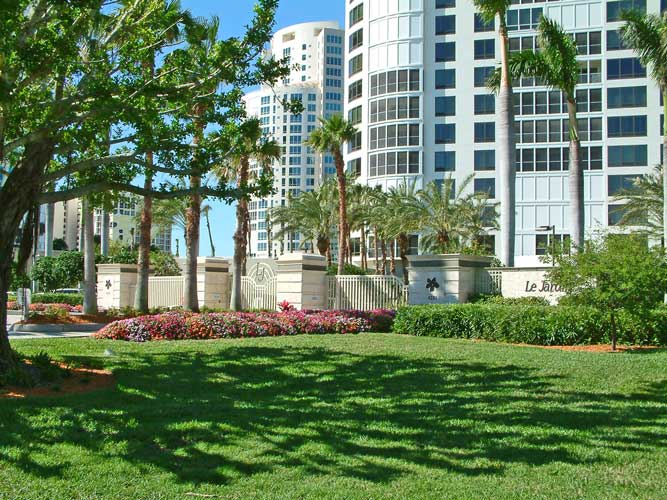 LeJardin Main Entry - Naples, Florida